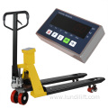 Pallet jack with scale